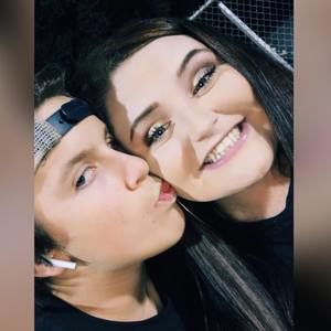 Meet your Posher, Cameron